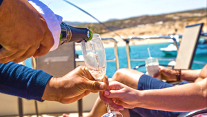 Bahamas Luxury Yacht Charters, Champagne